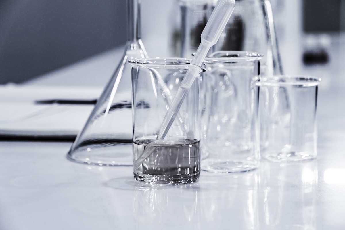 Science Experiment Kits available for hire